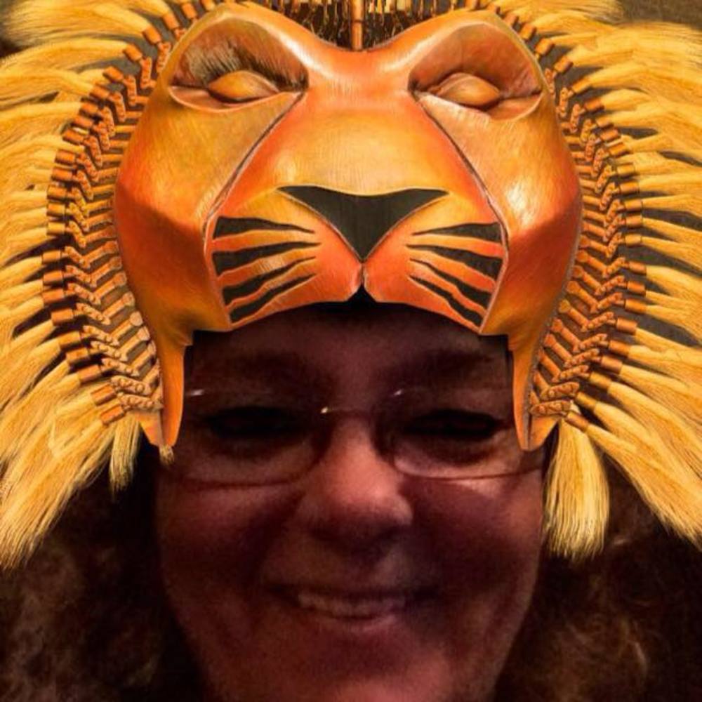 Meet your Posher, Cornelia